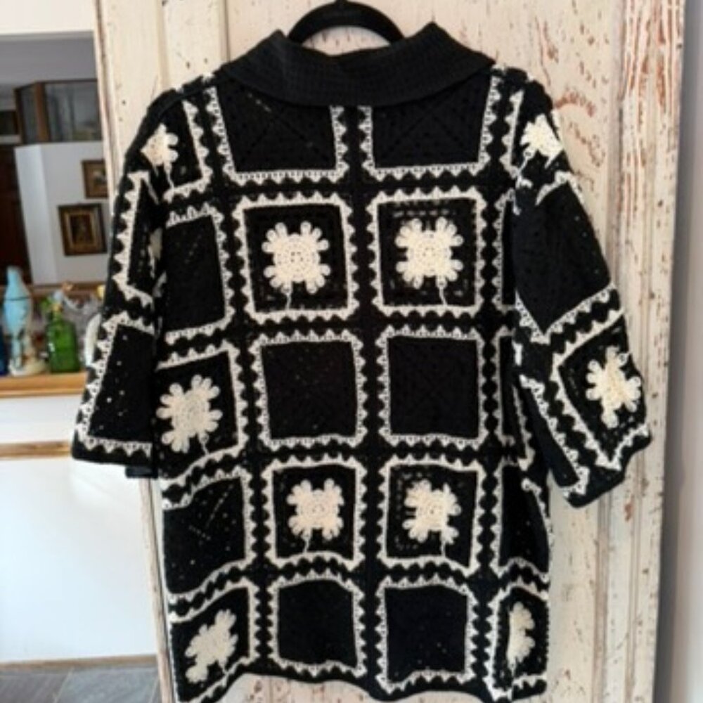 POL GRANNY SQUARE BUTTON FRONT OVERSIZED SHIRT CARDIGAN - Picture 7 of 9